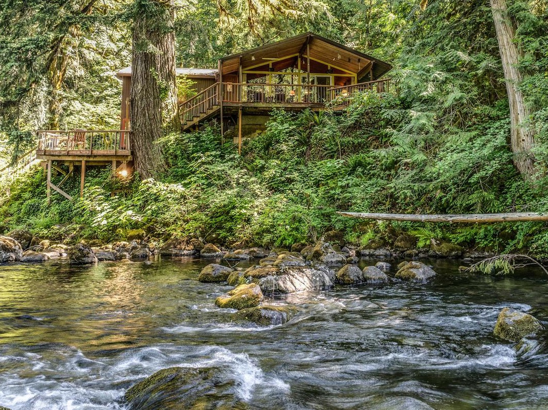 Salmon Riverfront Cabin Mt. Hood Villages