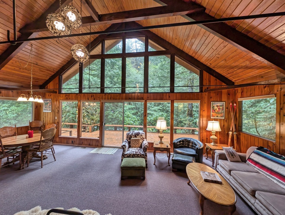 Chalet Style Cabin on Mt. Hood